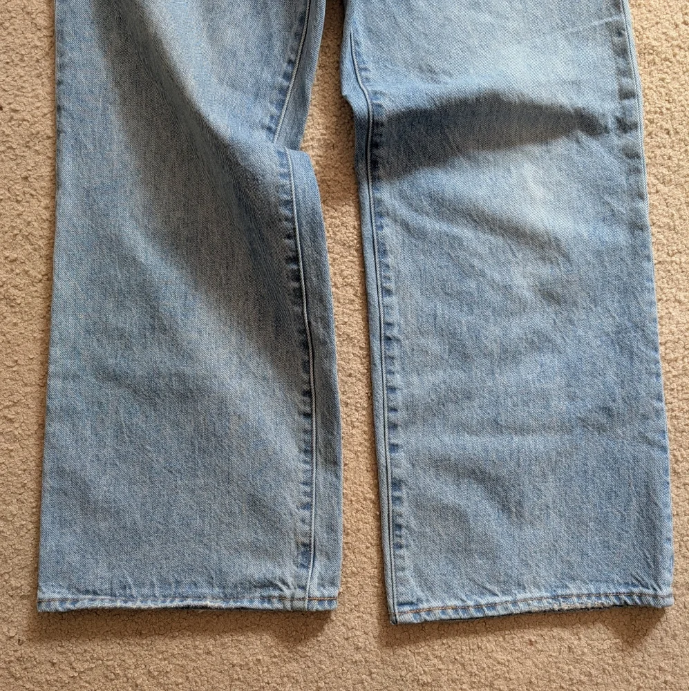 Aritzia Denim Forum The Farrah Hi-Rise Wide Jean 27 Waist - Picture 3 of 14